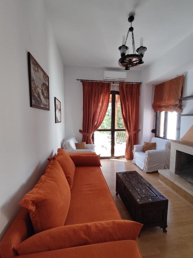 Anemi Villa Kamilari Exteriör bild