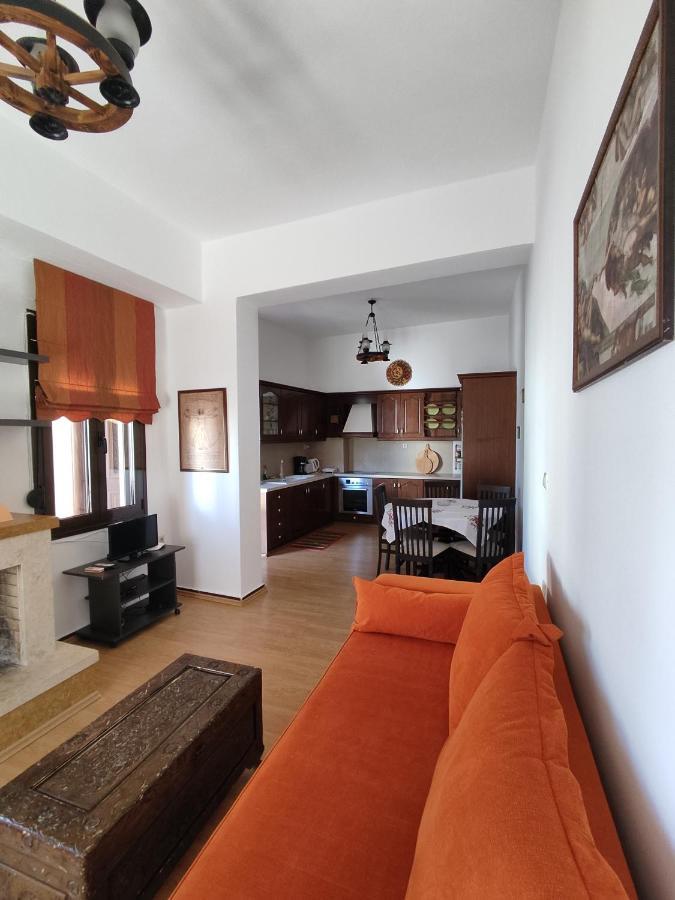 Anemi Villa Kamilari Exteriör bild